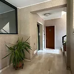 D'ambrosio לינה וארוחת בוקר 3*